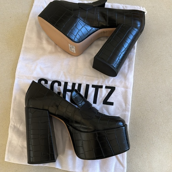 New in Box, SCHUTZ Viola Croco Platform Penny Loafers! Size US 9. - Picture 8 of 8